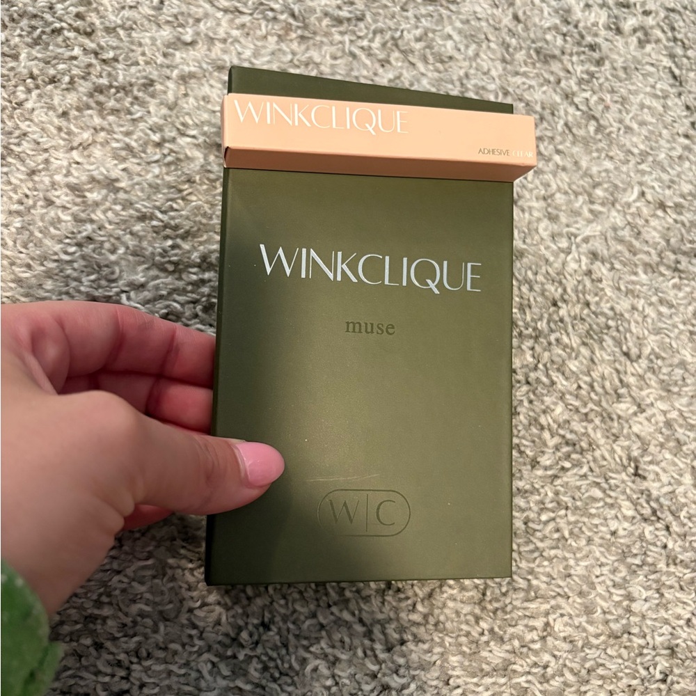 Winkclique muse lash book